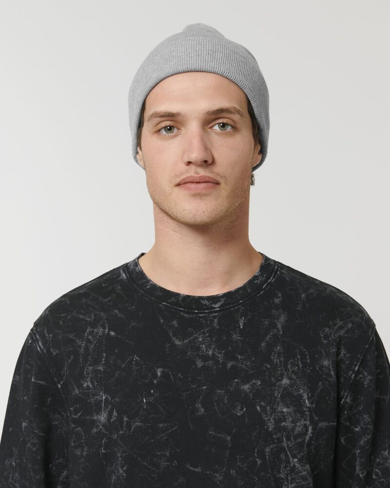 Gorro gris bordado Vacaloura