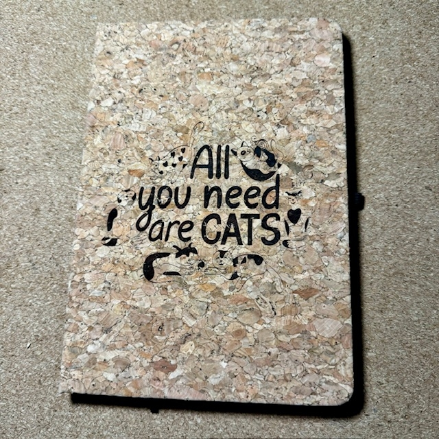 Caderno cortiza All you need are cats