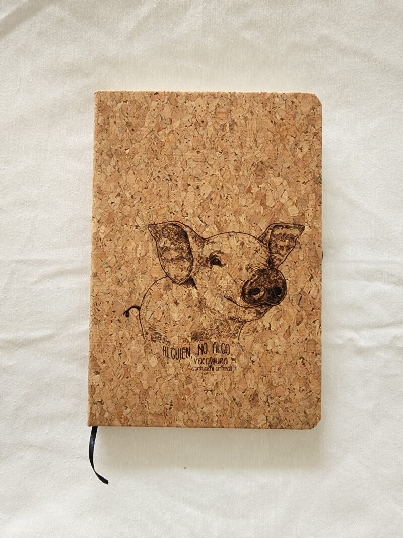 Caderno cortiza Alguien,  no algo